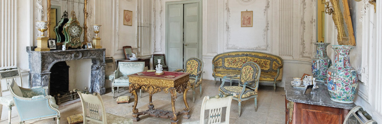 intérieur du château de la mogère